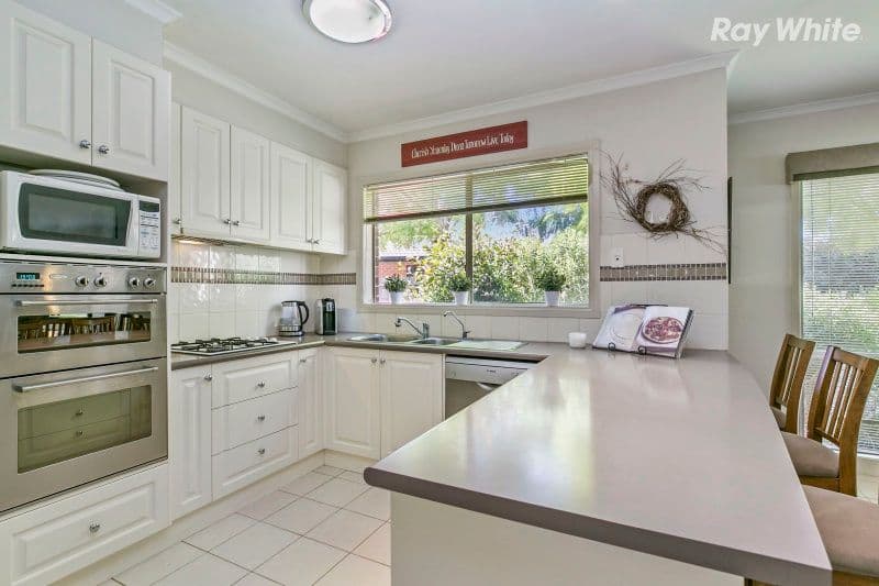 74 Leigh Drive, Pakenham VIC 3810, Pakenham - Thumbnail 7