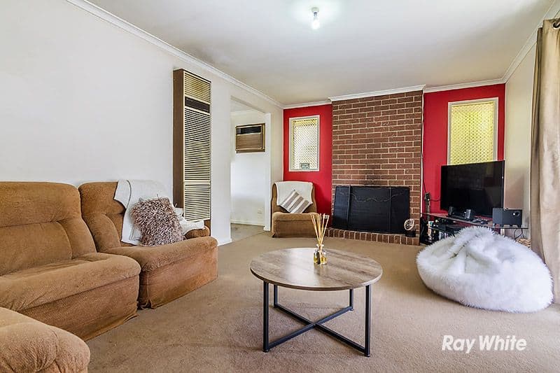 11 Thompsons Road, Cranbourne North VIC 3977, Cranbourne North - Thumbnail 2