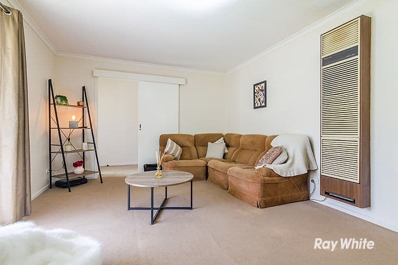 11 Thompsons Road, Cranbourne North VIC 3977, Cranbourne North - Thumbnail 3