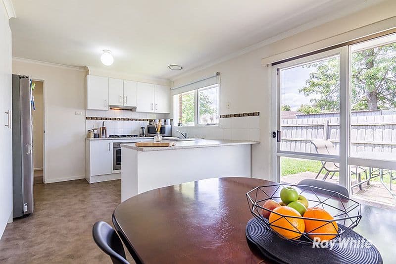 11 Thompsons Road, Cranbourne North VIC 3977, Cranbourne North - Thumbnail 4