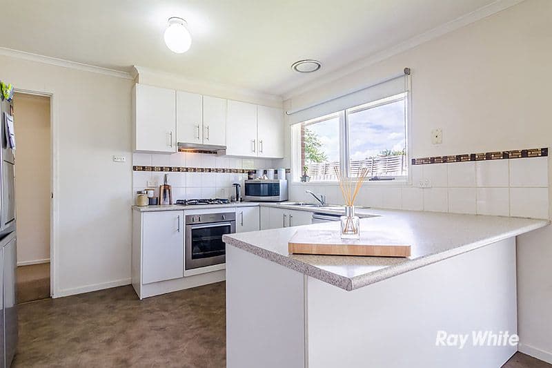 11 Thompsons Road, Cranbourne North VIC 3977, Cranbourne North - Thumbnail 6