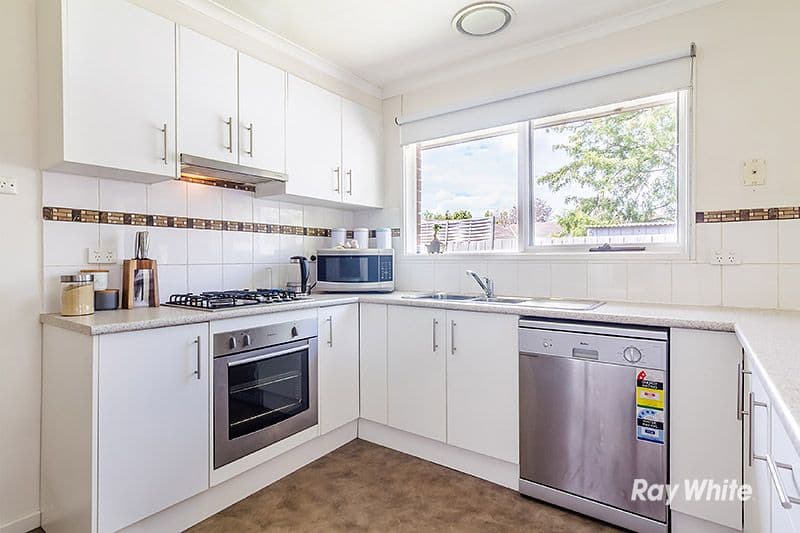 11 Thompsons Road, Cranbourne North VIC 3977, Cranbourne North - Thumbnail 7