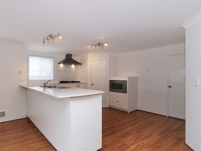 30 Ghost Gum Boulevard, BANKSIA GROVE WA 6031, Banksia Grove - Thumbnail 4