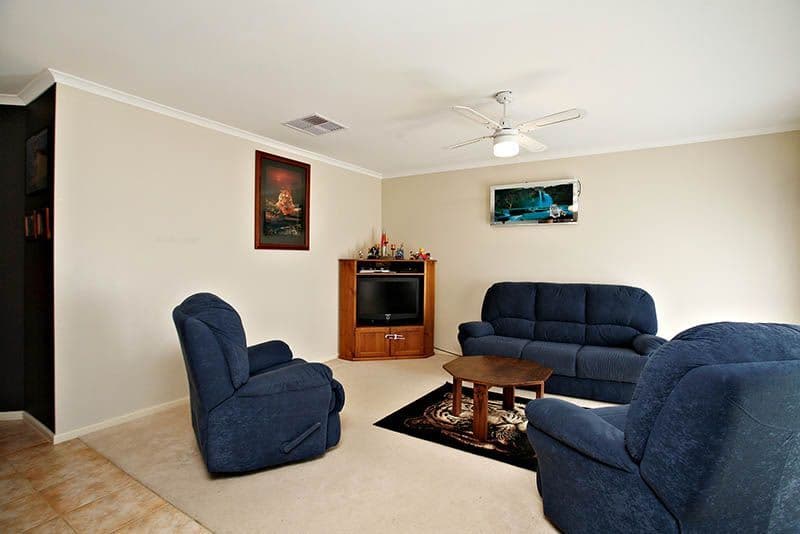 17 Chamberlain Drive, CHRISTIE DOWNS SA 5164, Christie Downs - Thumbnail 2