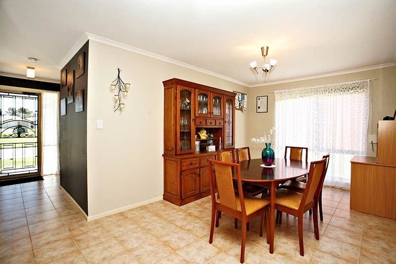 17 Chamberlain Drive, CHRISTIE DOWNS SA 5164, Christie Downs - Thumbnail 3