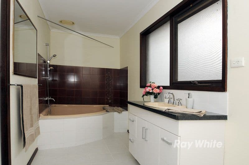 2 Bridgewater Way, ROWVILLE VIC 3178, Rowville - Thumbnail 7