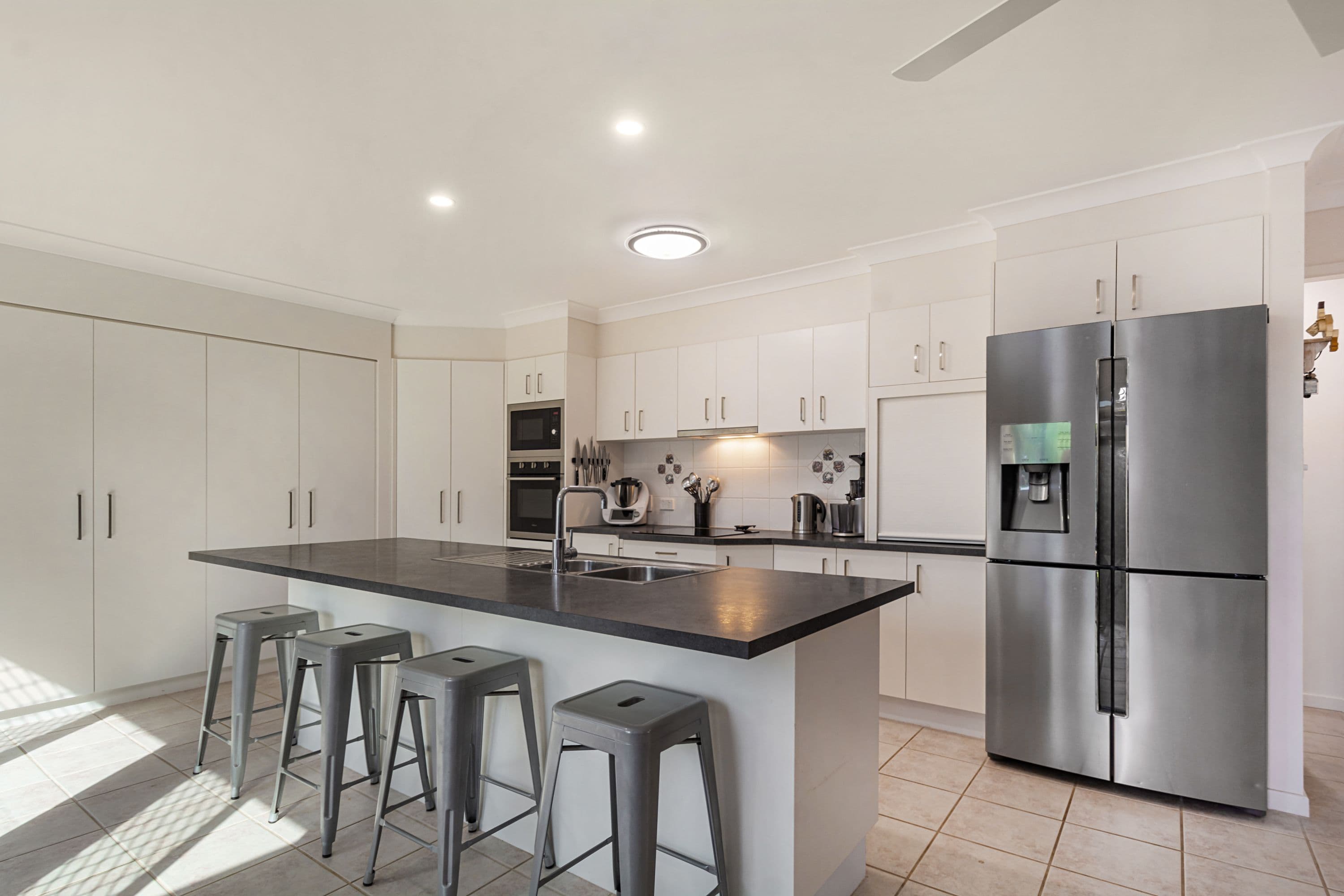 11 Jacaranda Close, Glass House Mountains QLD 4518, Glass House Mountains - Thumbnail 2