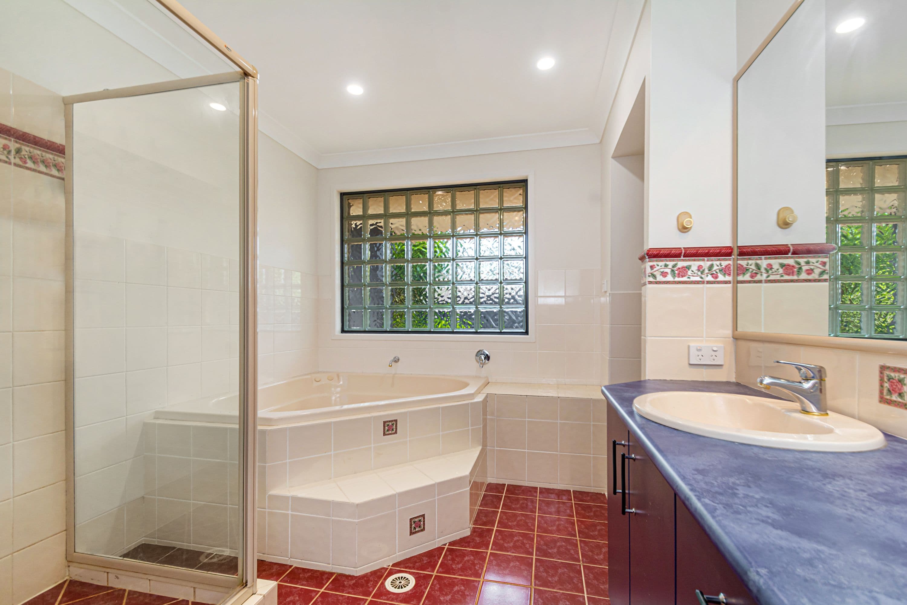 11 Jacaranda Close, Glass House Mountains QLD 4518, Glass House Mountains - Thumbnail 7