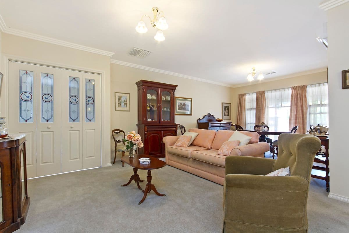16 Stuart Street, NURIOOTPA SA 5355, Nuriootpa - Thumbnail 2