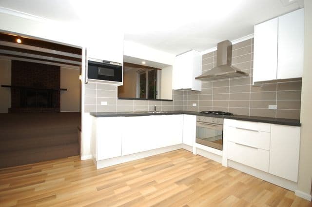 5 Mayfield Court, MONTROSE VIC 3765, Montrose - Thumbnail 5