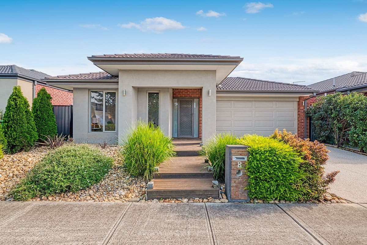 8 Lusitano Way, Clyde North VIC 3978, Clyde North - Image 1