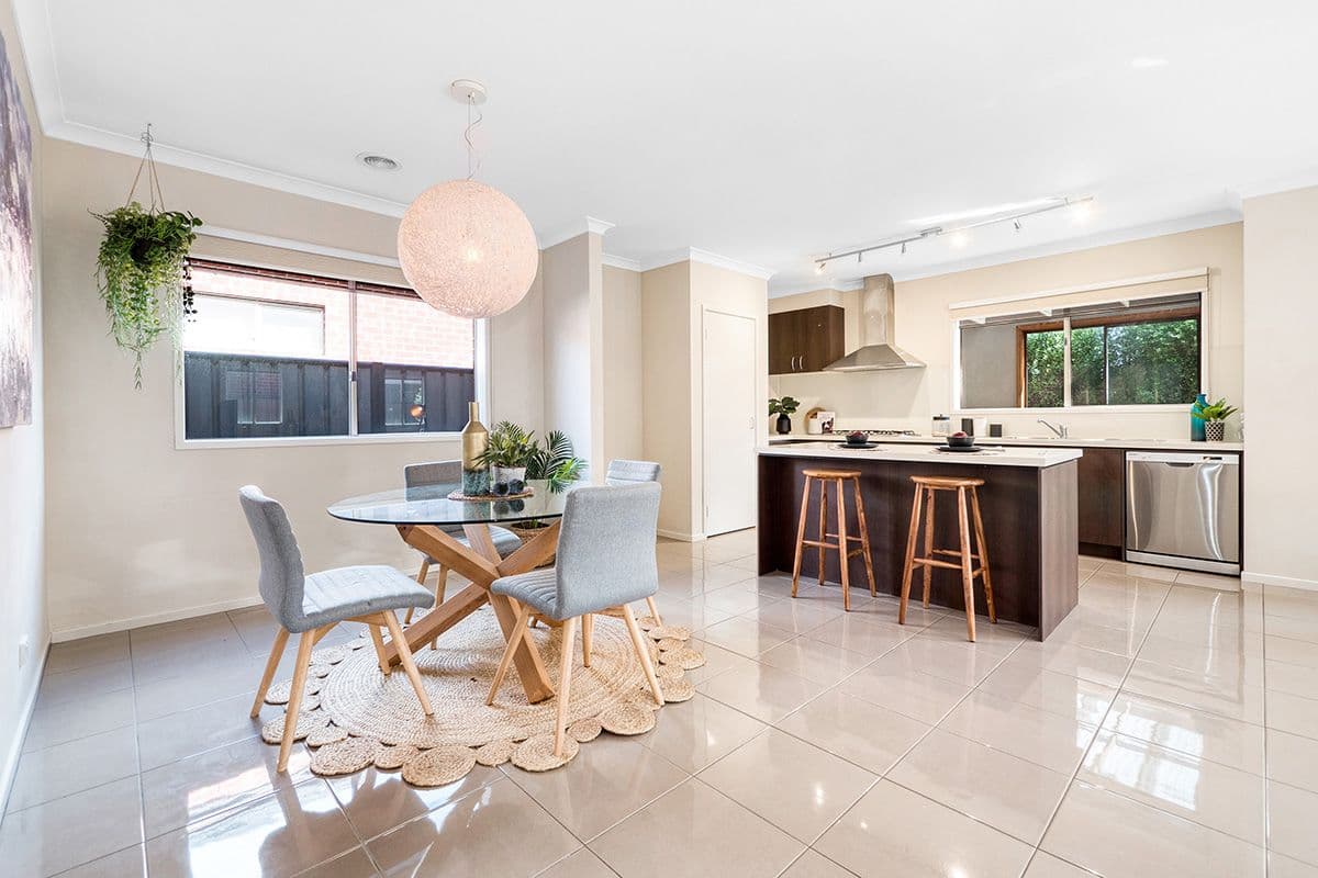 8 Lusitano Way, Clyde North VIC 3978, Clyde North - Thumbnail 6
