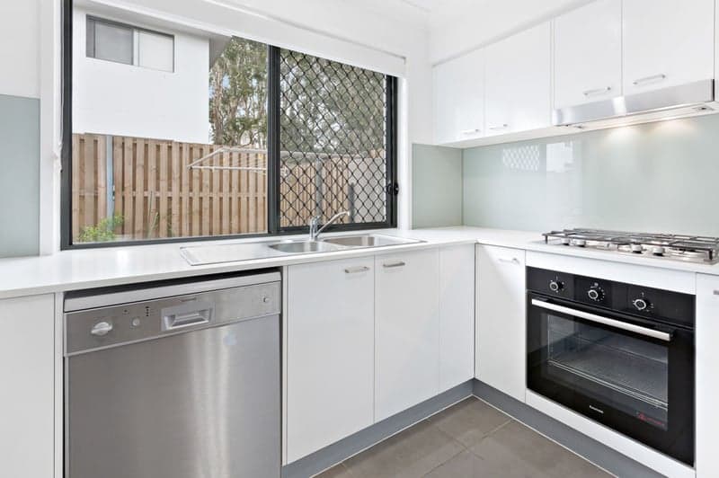 54 Grahams Road, Strathpine - Thumbnail 3