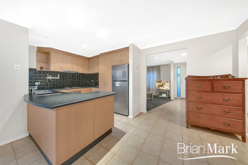 1/10 Strang Street, Hoppers Crossing - Thumbnail 4