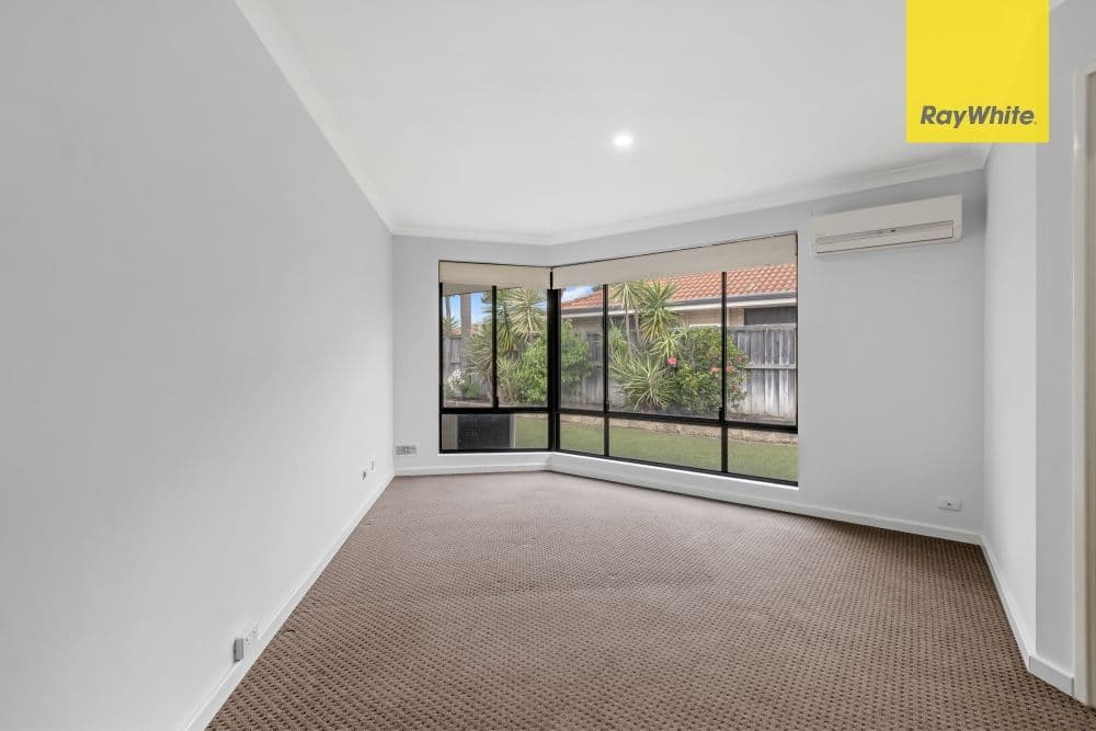 12 Granada Way, Ellenbrook WA 6069, Ellenbrook - Thumbnail 3