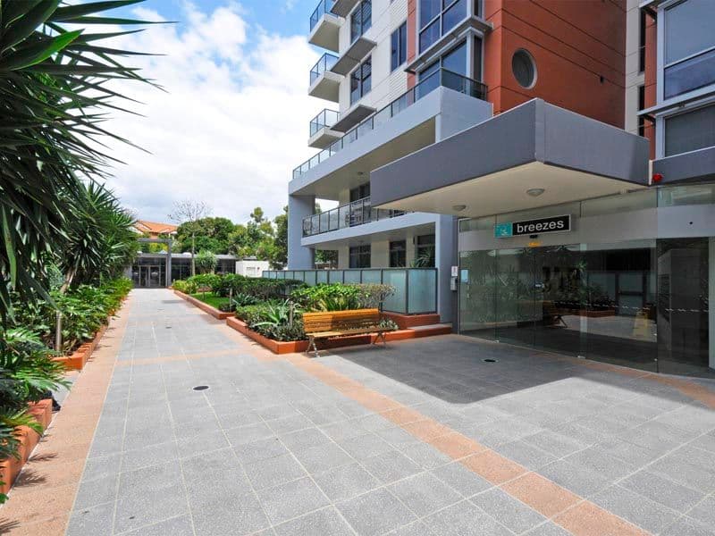 513 'Brighton On Breezes' 3 Como Crescent, SOUTHPORT QLD 4215, Southport - Thumbnail 2