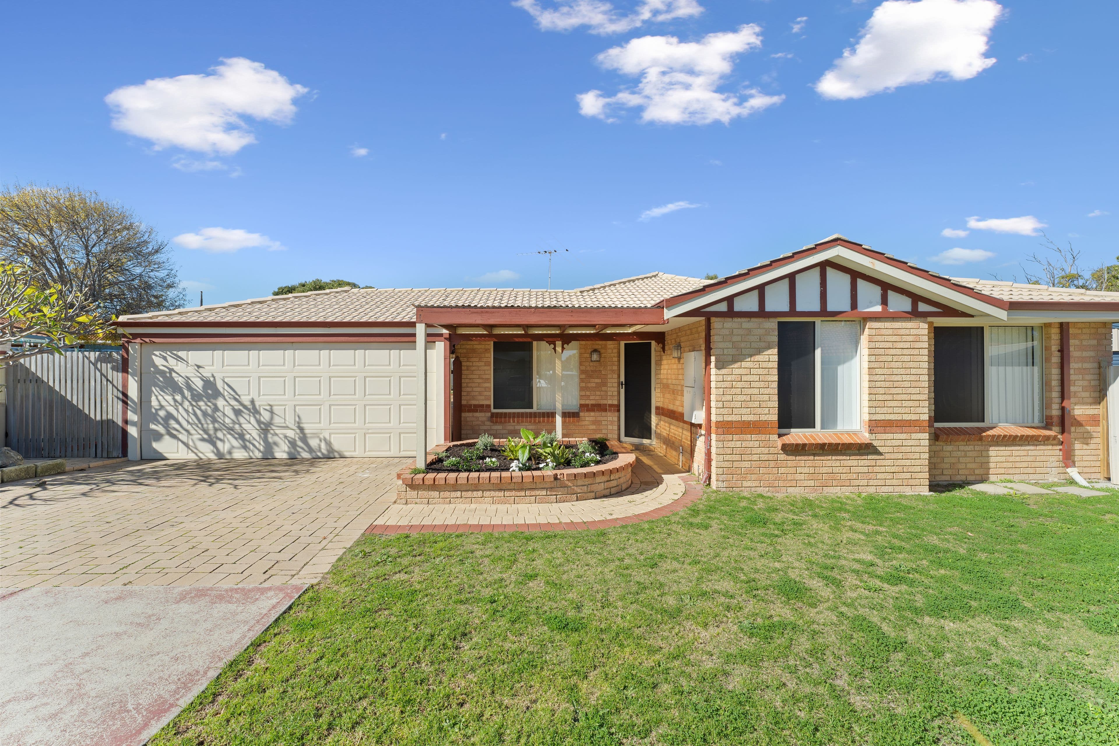 6 Ballina Place, Waikiki WA 6169, Waikiki - Thumbnail 2
