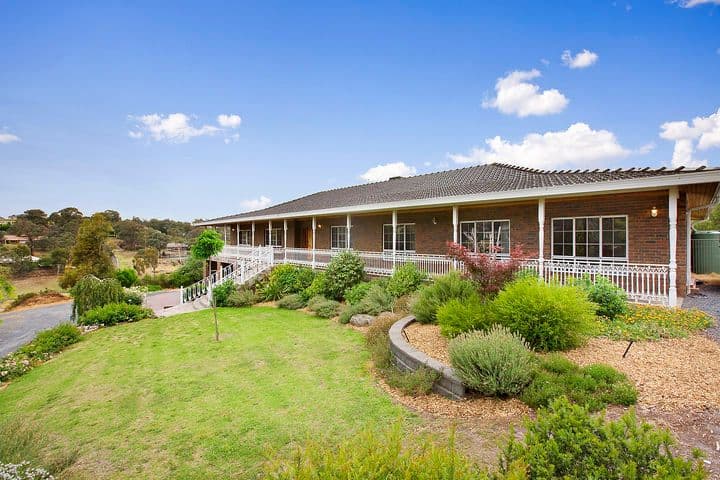 4  Batskos Drive, WARRANDYTE VIC 3113, Warrandyte - Image 1