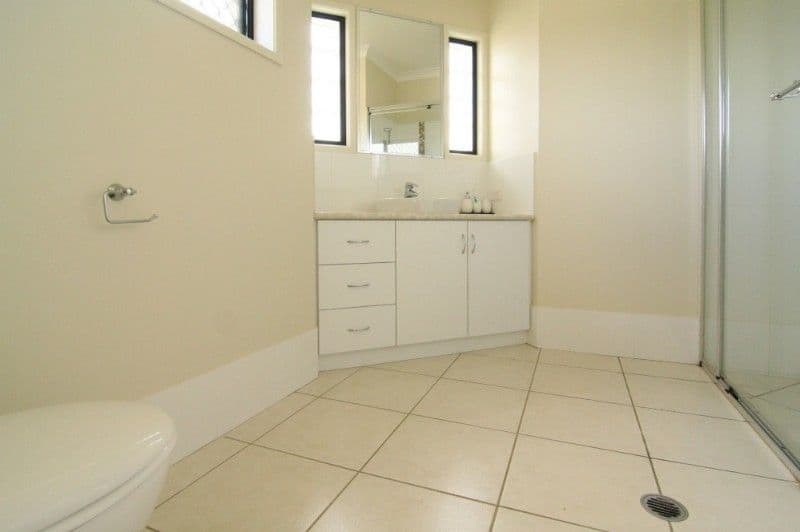 78 Belclaire Drive, WESTBROOK QLD 4350, Westbrook - Thumbnail 8