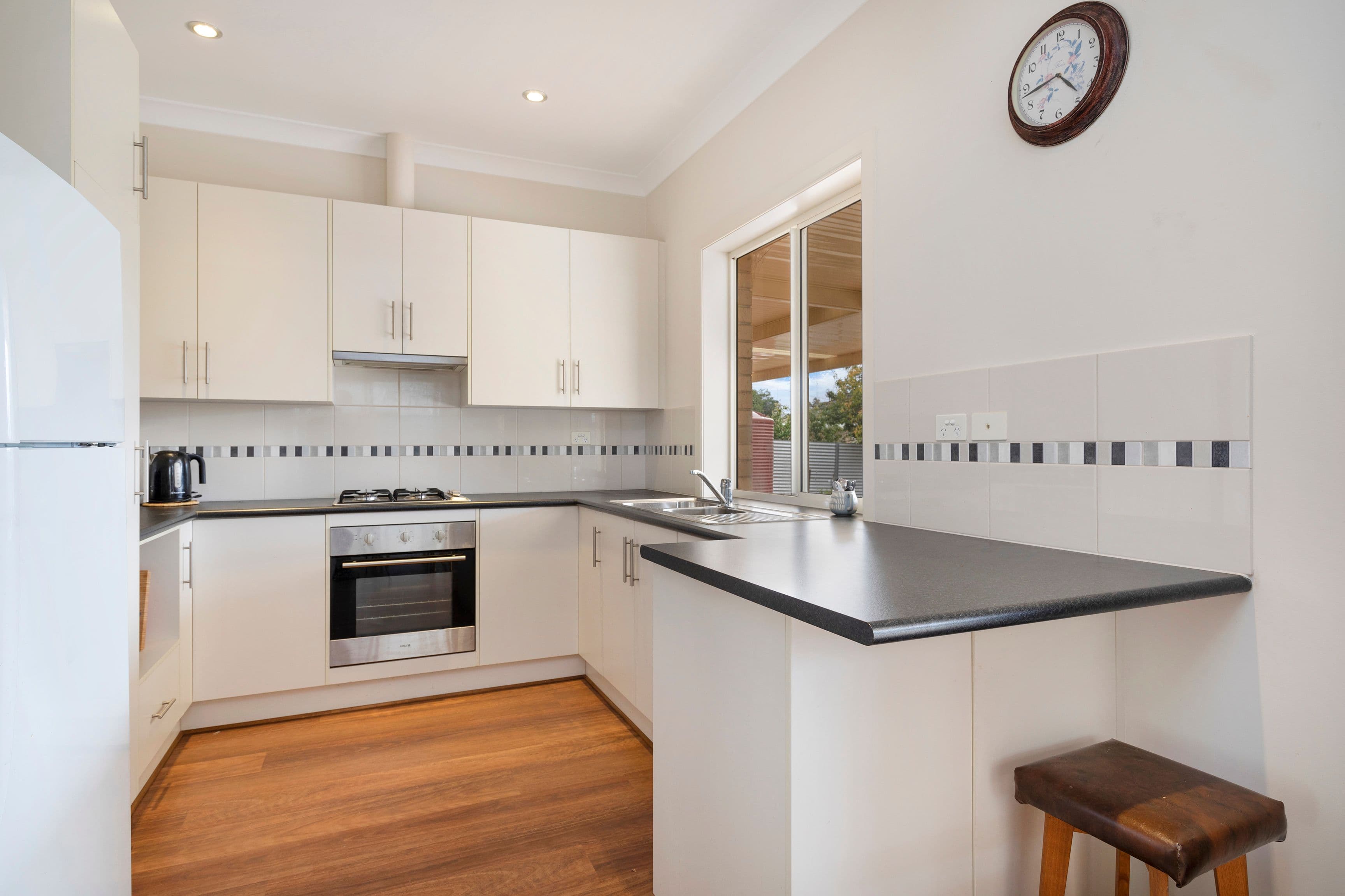 4a Powell Place, Clare SA 5453, Clare - Thumbnail 3