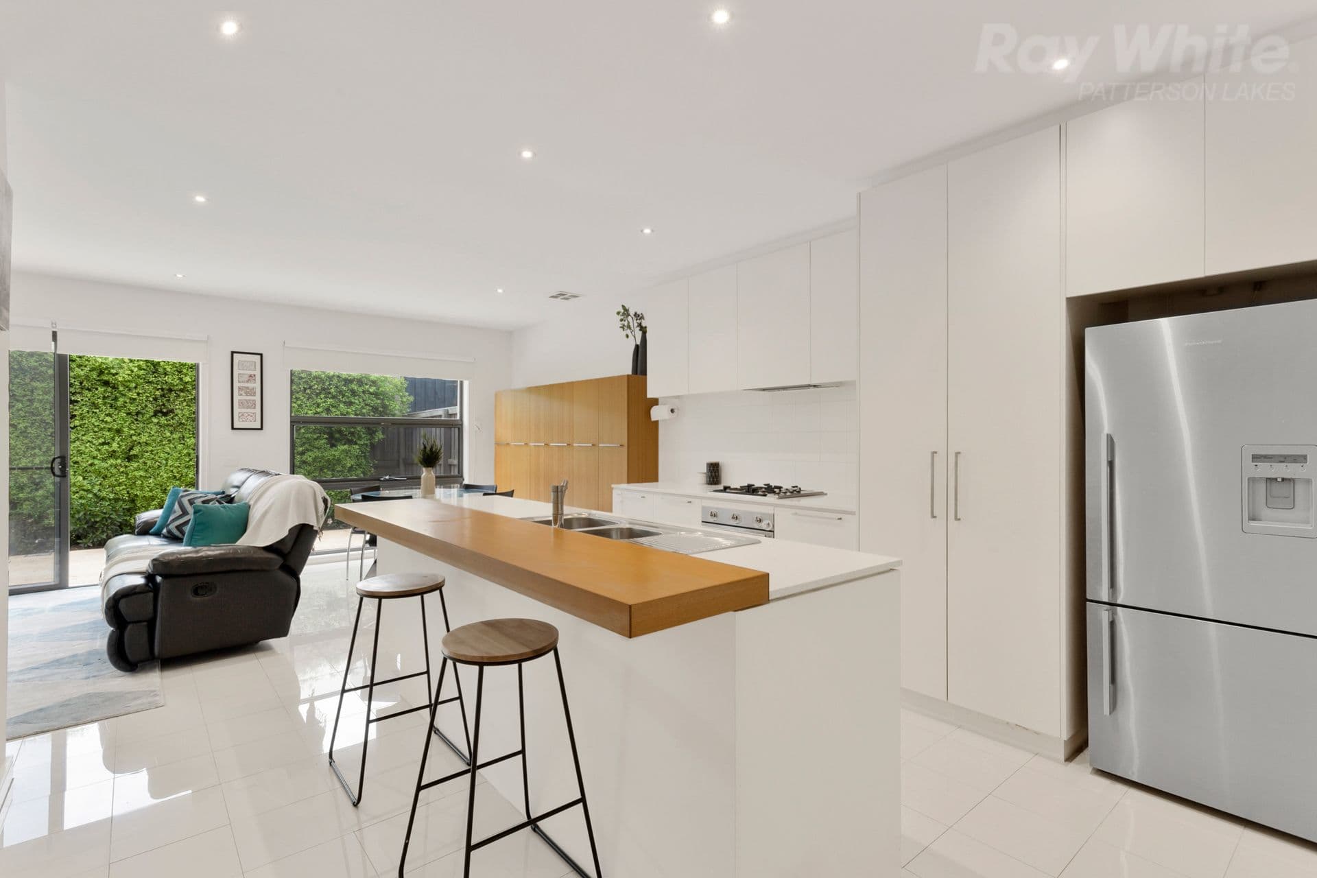 42 Dresden Drive, Waterways VIC 3195, Waterways - Thumbnail 5