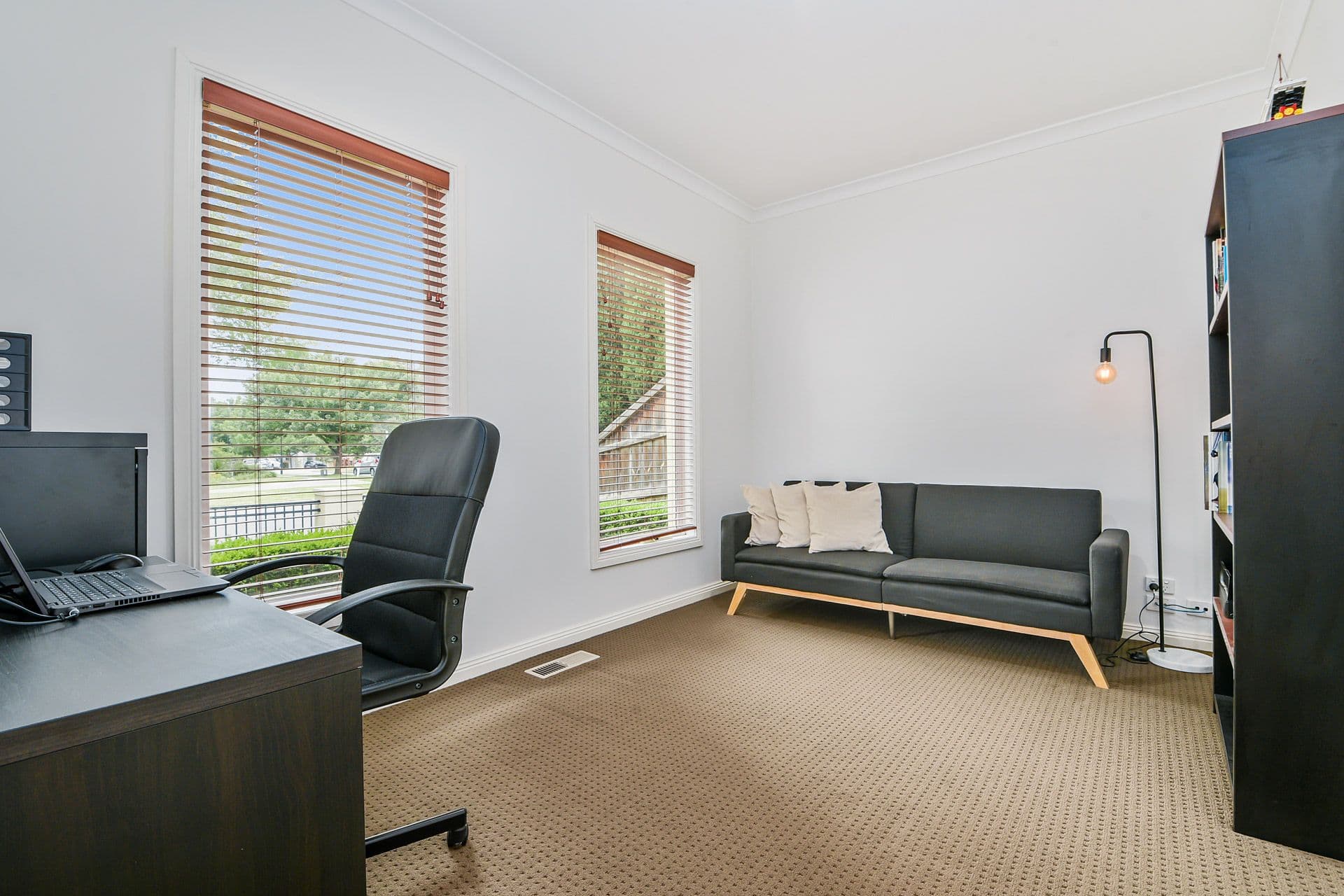 76 Fairholme Boulevard, Berwick VIC 3806, Berwick - Thumbnail 4