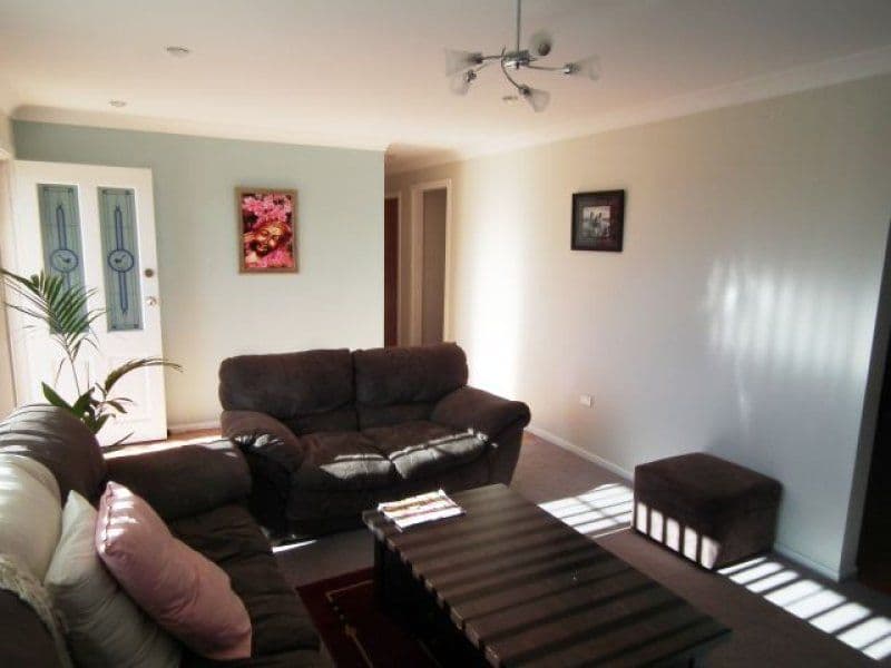 27 Hickory Crescent, TAREE NSW 2430, Taree - Thumbnail 3