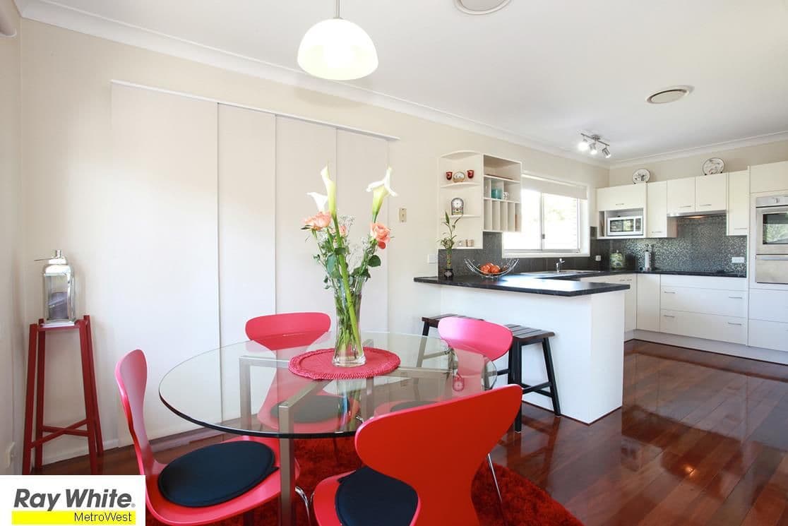 26 Horizon Drive, JAMBOREE HEIGHTS QLD 4074, Jamboree Heights - Thumbnail 2
