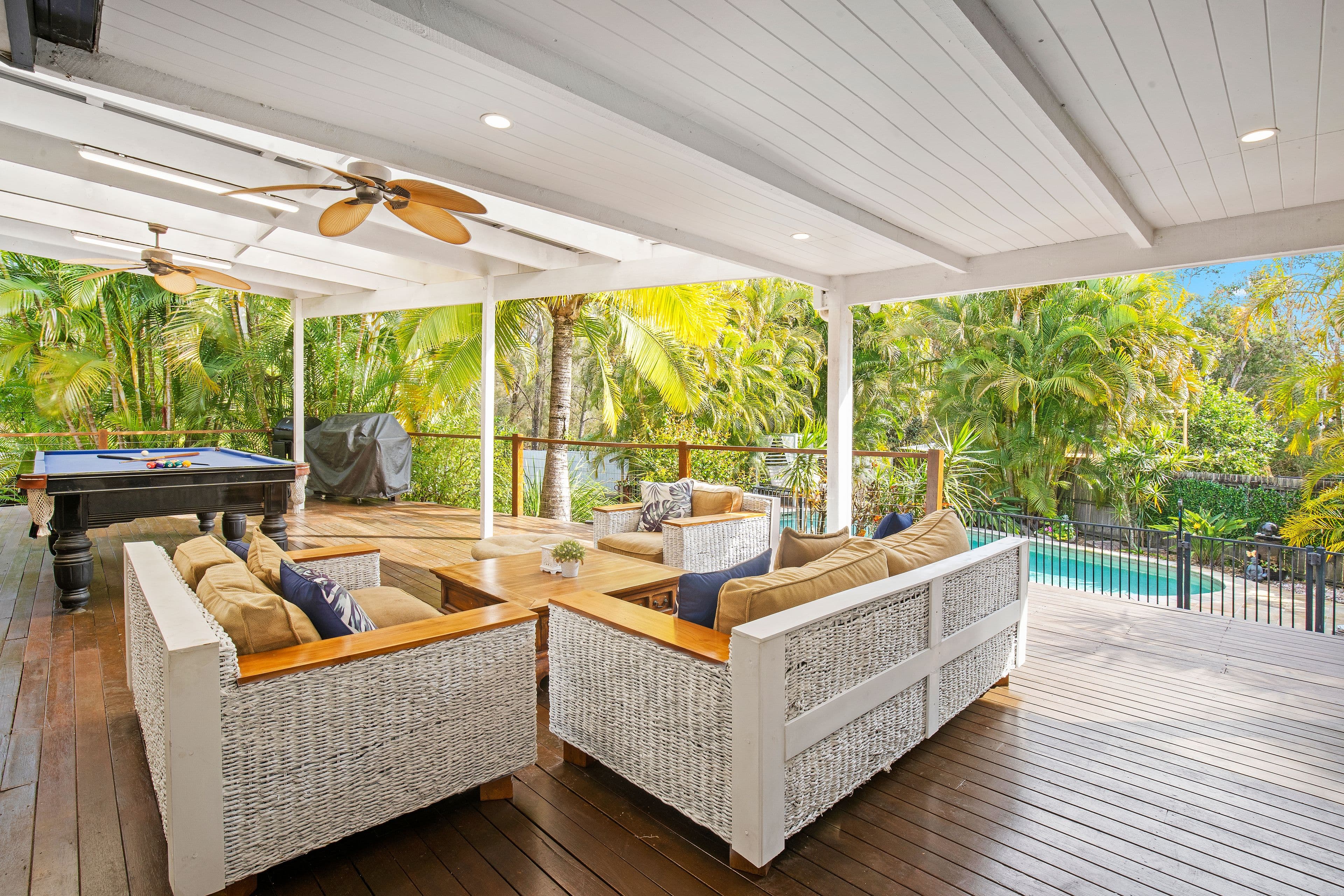 4 Lark Court, Carrara QLD 4211, Carrara - Thumbnail 2