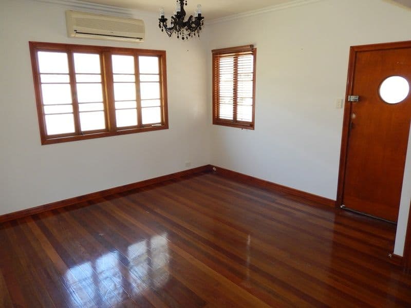 24 Hawthorne Street, SADLIERS CROSSING QLD 4305, Sadliers Crossing - Thumbnail 4