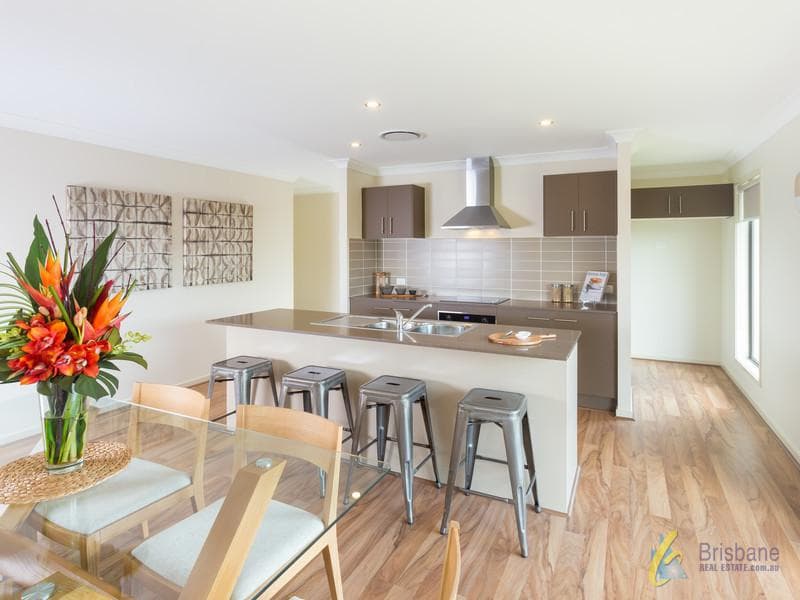 22 Conte Circuit,  Augustine Heights, Augustine Heights - Thumbnail 2