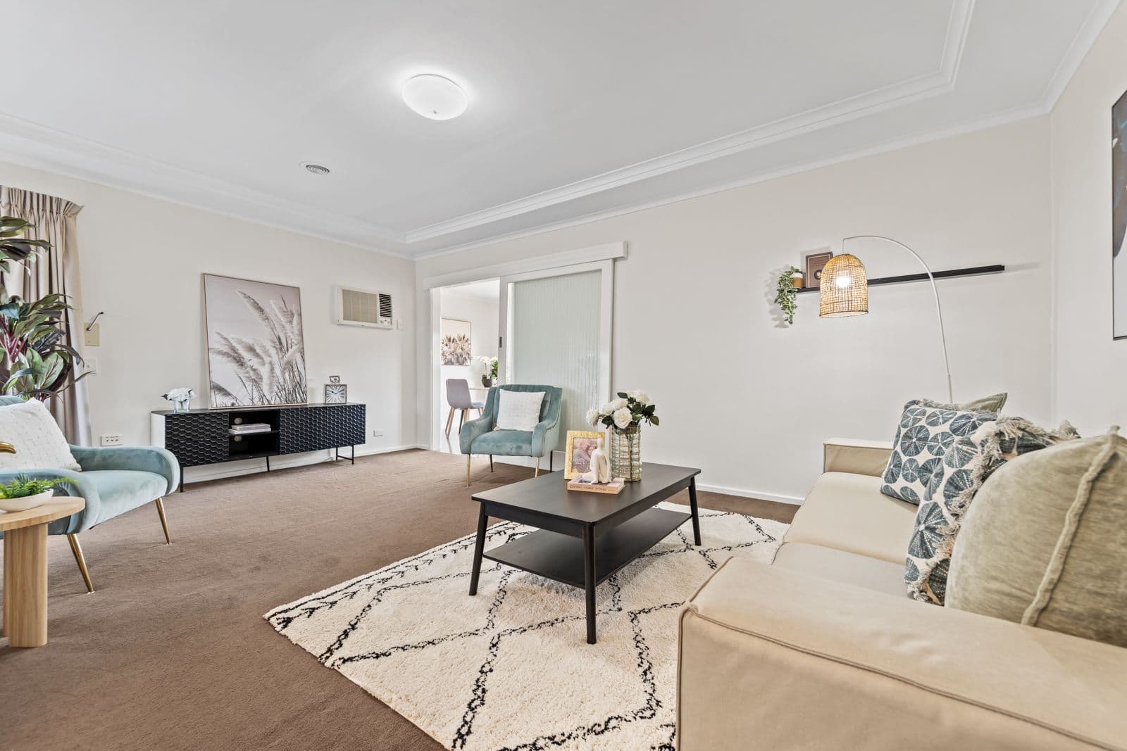 2 Windsor Street, Burwood East VIC 3151, Burwood East - Thumbnail 2