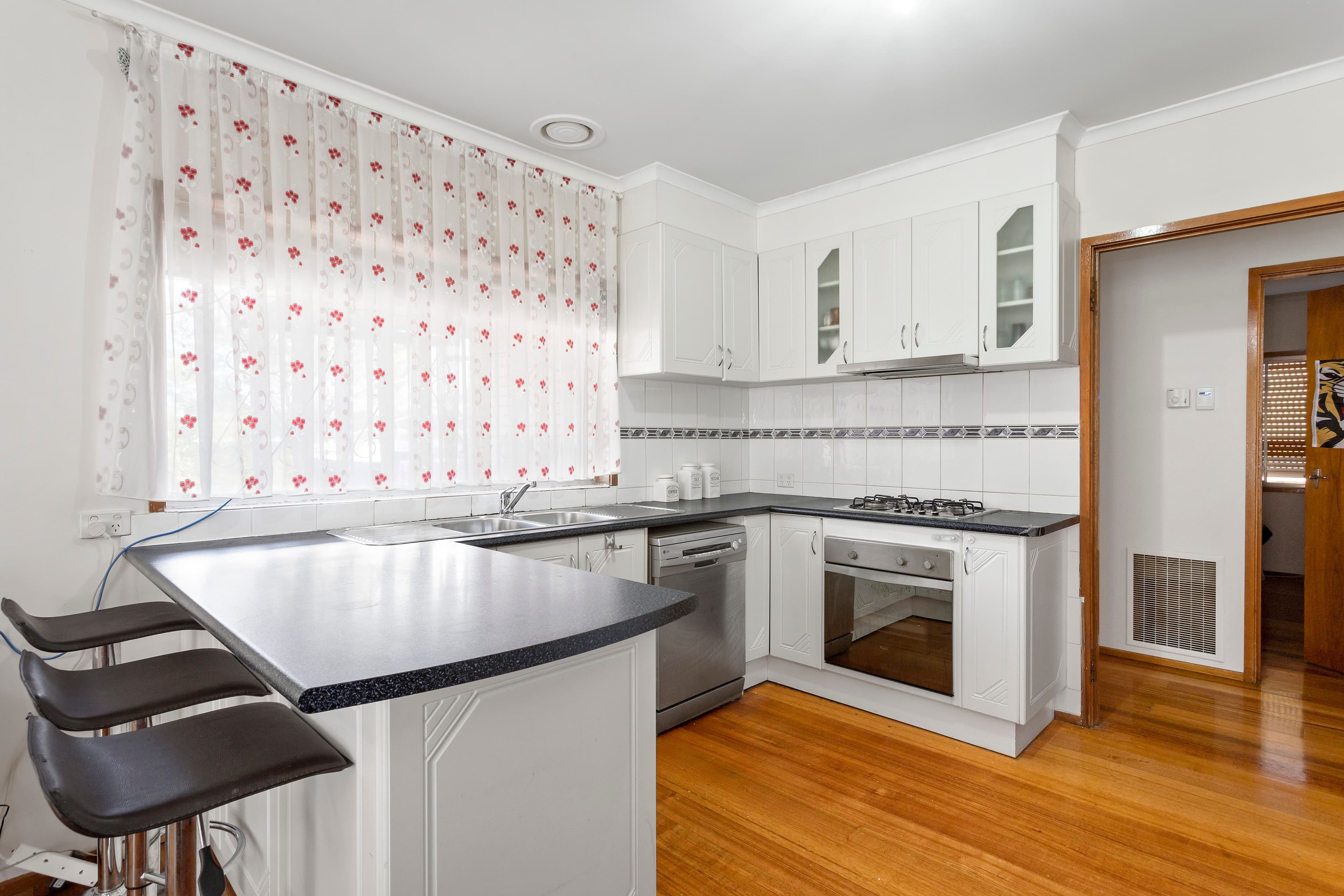 17 Ruth Street, Lalor VIC 3075, Lalor - Thumbnail 5