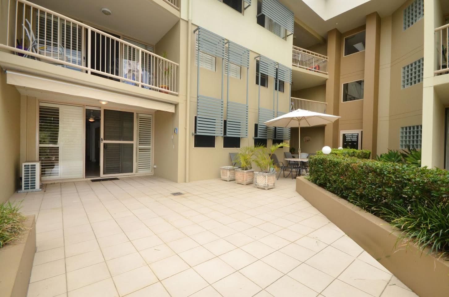 4 Park Avenue, Burleigh Heads QLD 4220, Burleigh Heads - Thumbnail 2