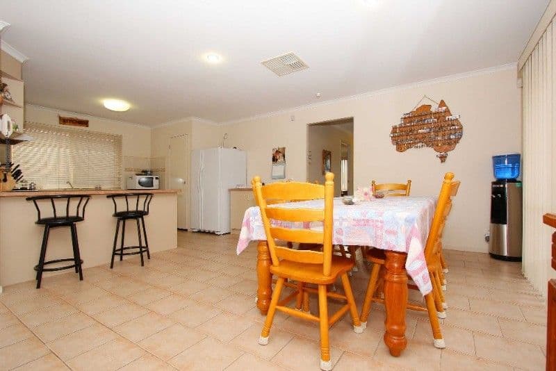 3 Swan Court, THOMASTOWN VIC 3074, Thomastown - Thumbnail 4
