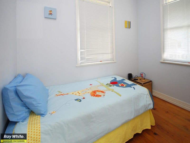 15 First Avenue, SANDGATE QLD 4017, Sandgate - Thumbnail 6