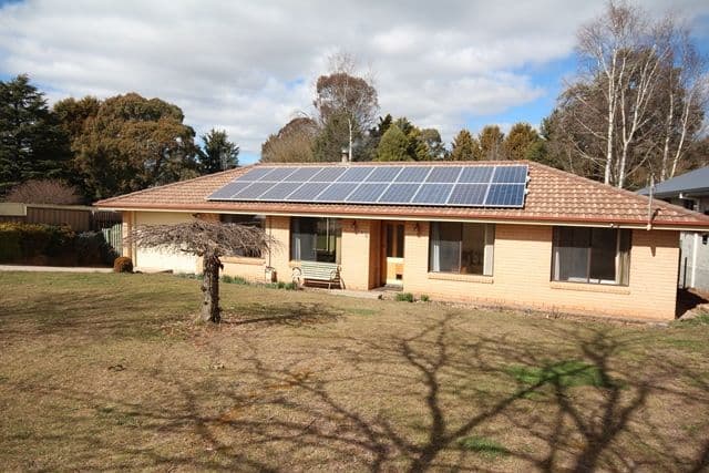 10 Tarana Crescent, Oberon - Image 1
