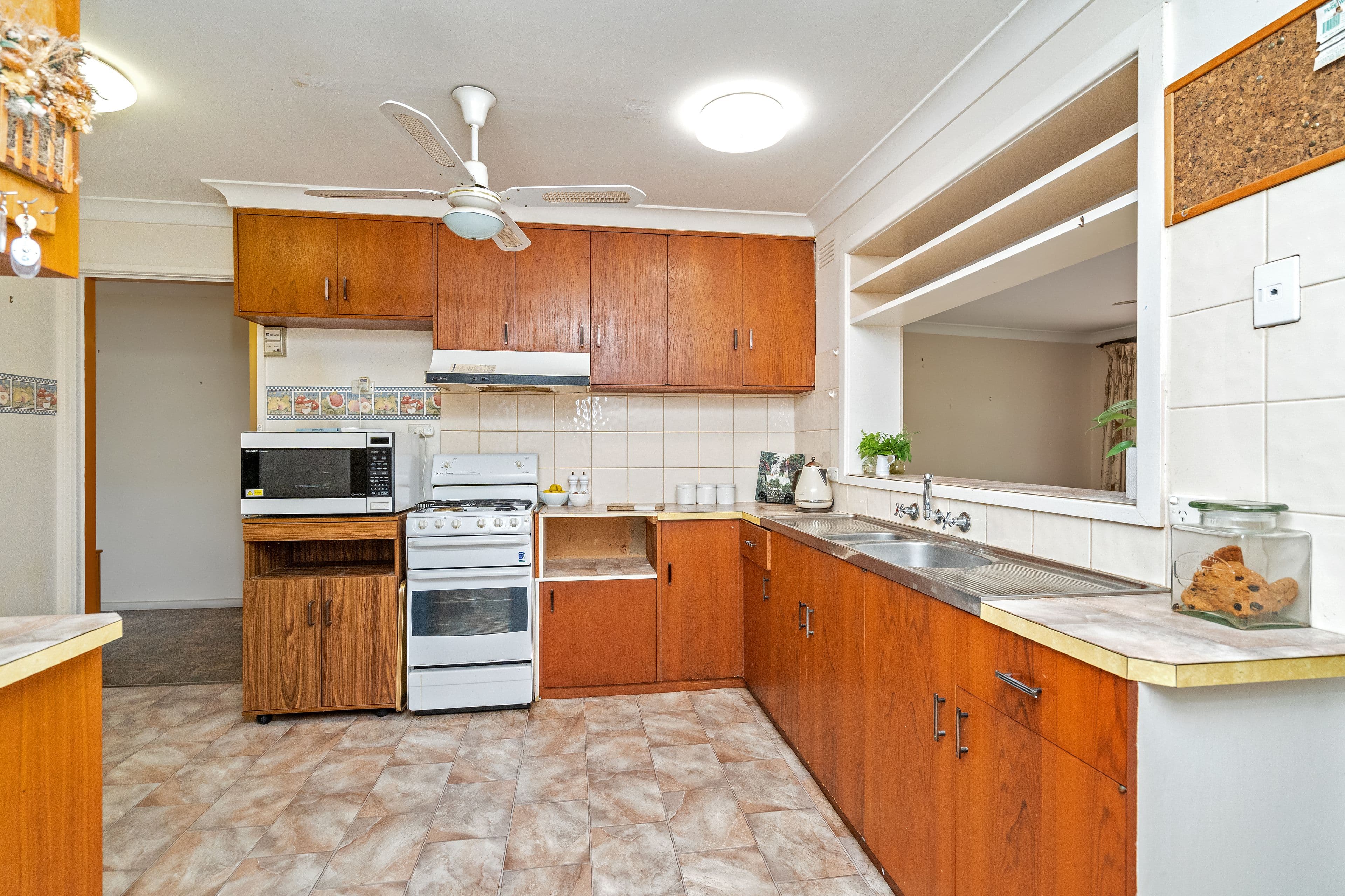 3 Talbingo Crescent, Lake Albert NSW 2650, Lake Albert - Thumbnail 3
