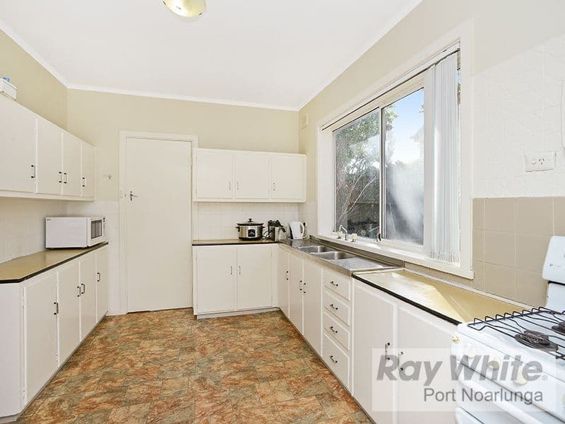 20 Gumeracha Road, O'Sullivan Beach SA 5166, O'Sullivan Beach - Thumbnail 4
