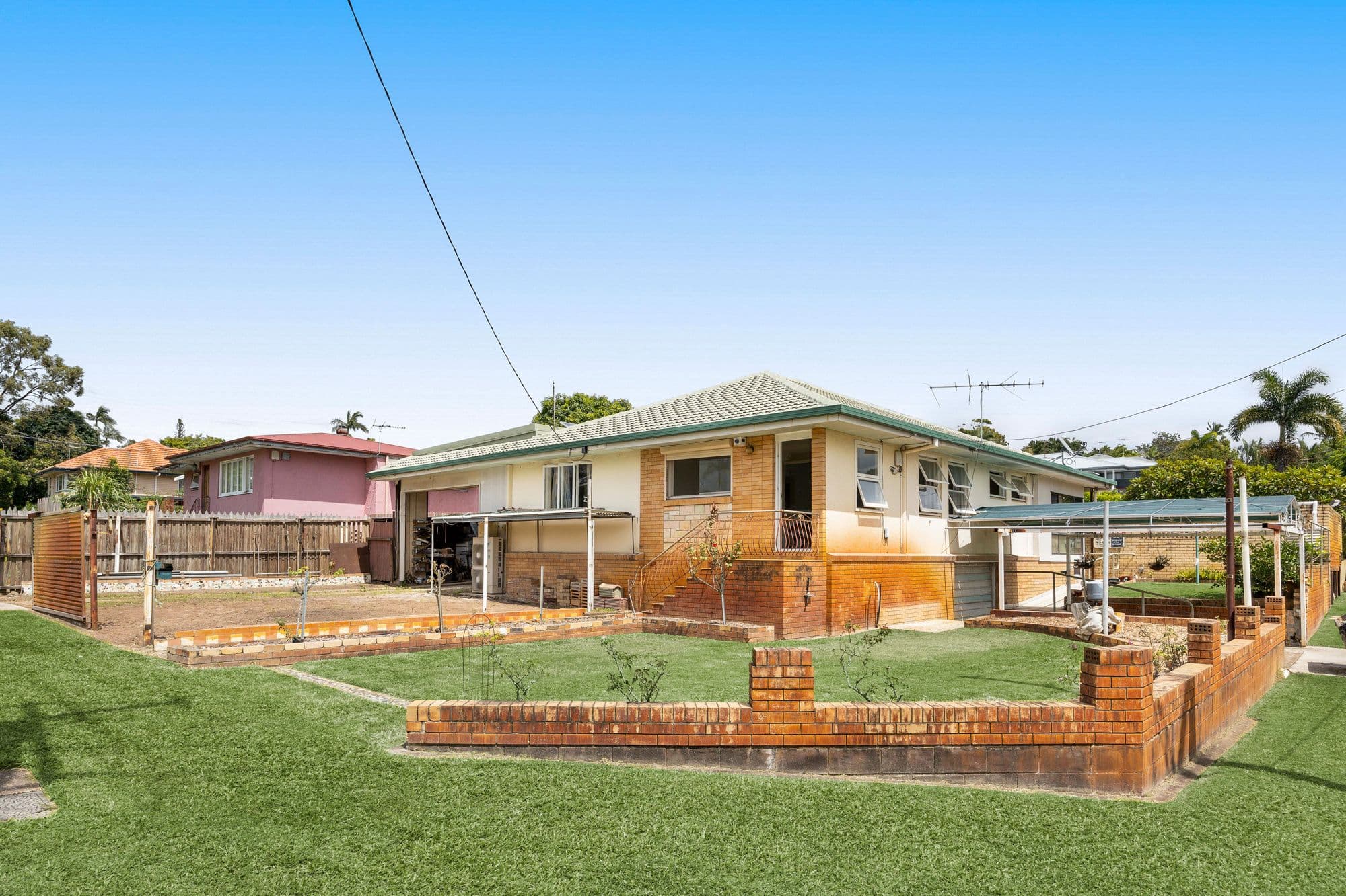 63 Wemvern Street, Upper Mount Gravatt QLD 4122, Upper Mount Gravatt - Thumbnail 2