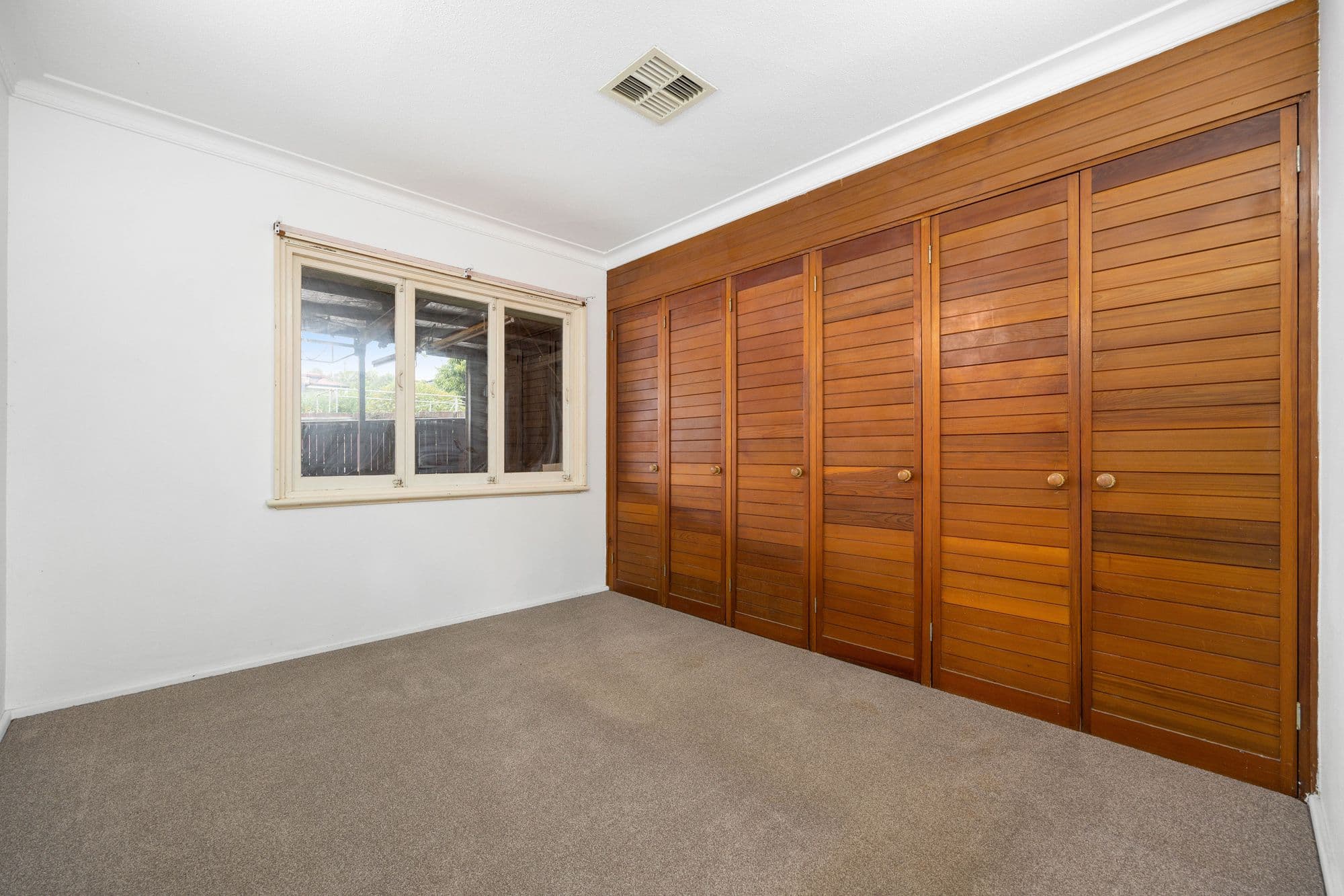 63 Wemvern Street, Upper Mount Gravatt QLD 4122, Upper Mount Gravatt - Thumbnail 8