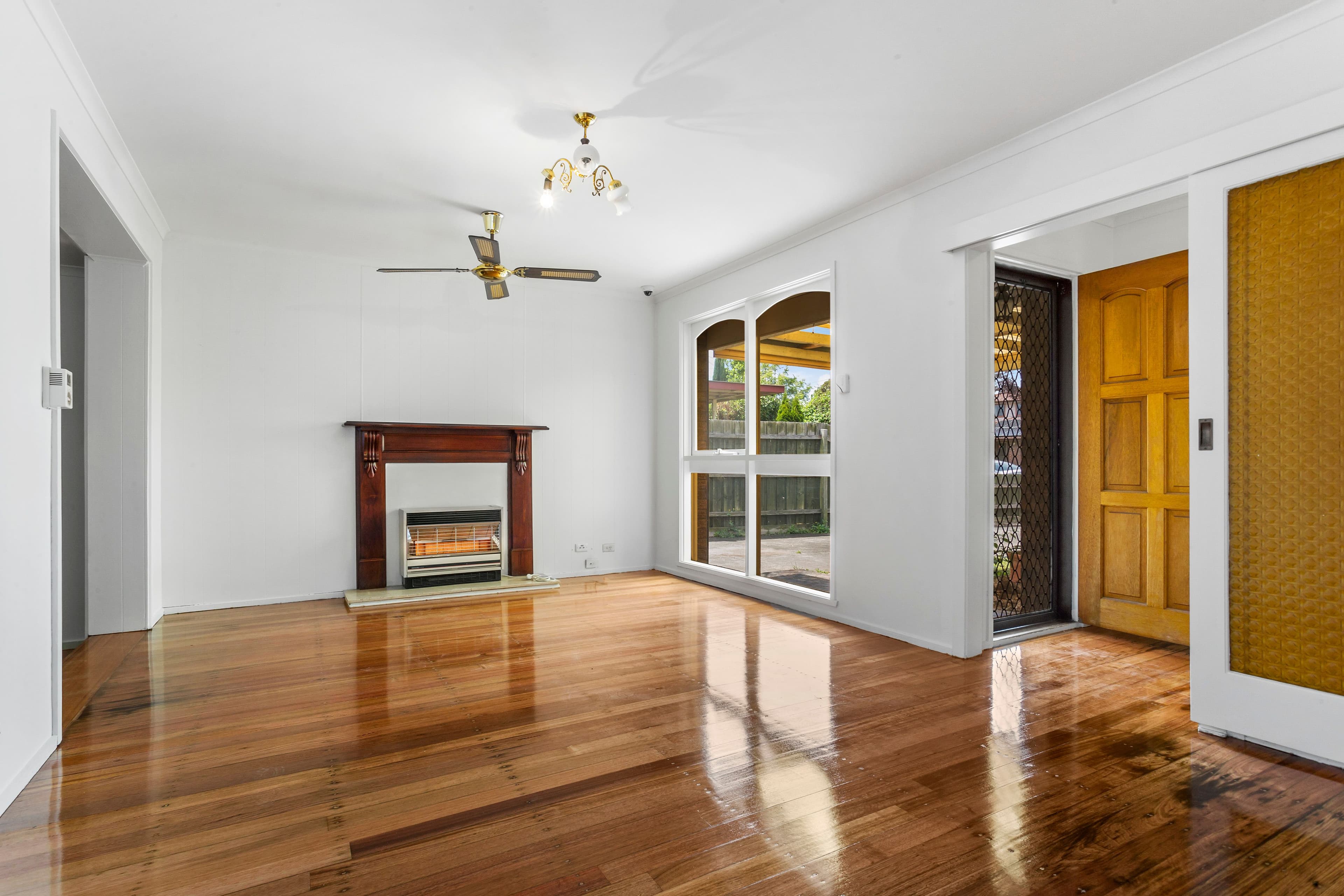 9 Canberra Grove, Lalor VIC 3075, Lalor - Thumbnail 2