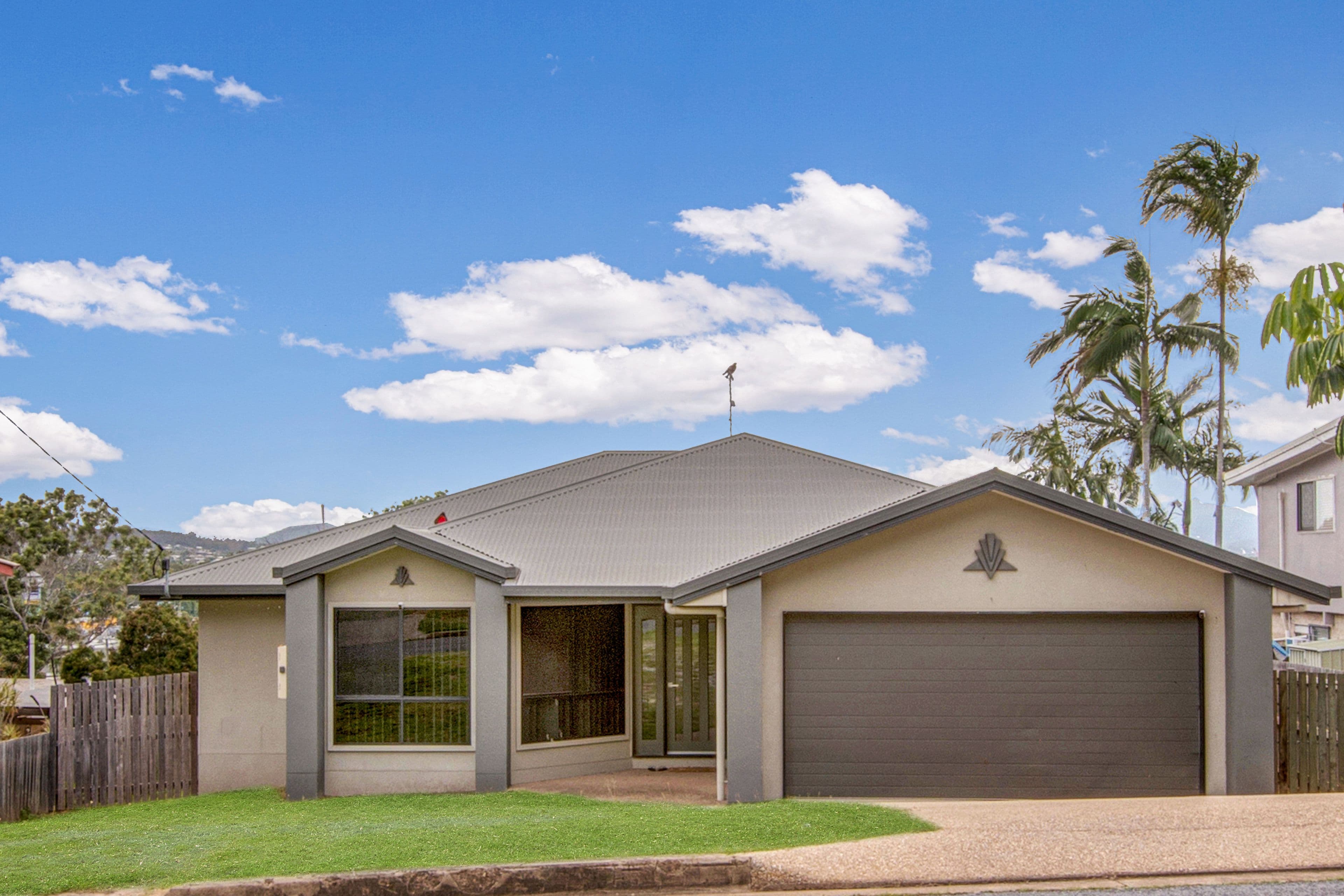 27 Holland Street, West Gladstone QLD 4680, West Gladstone - Thumbnail 2