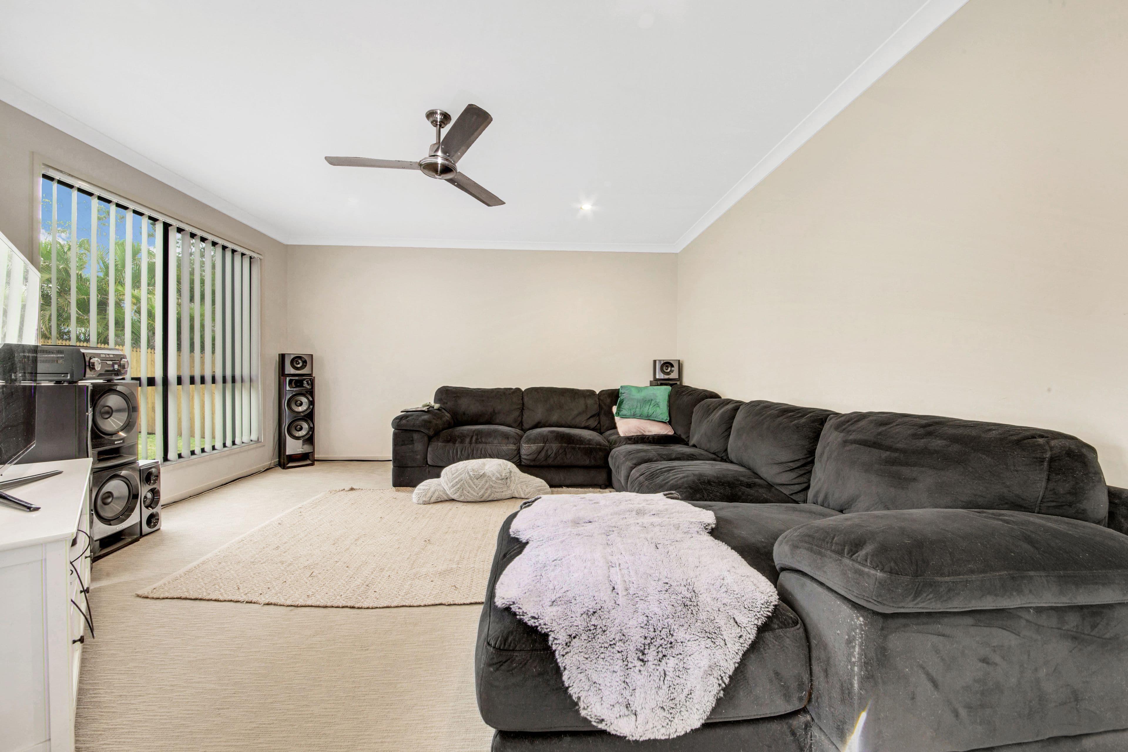 27 Holland Street, West Gladstone QLD 4680, West Gladstone - Thumbnail 3