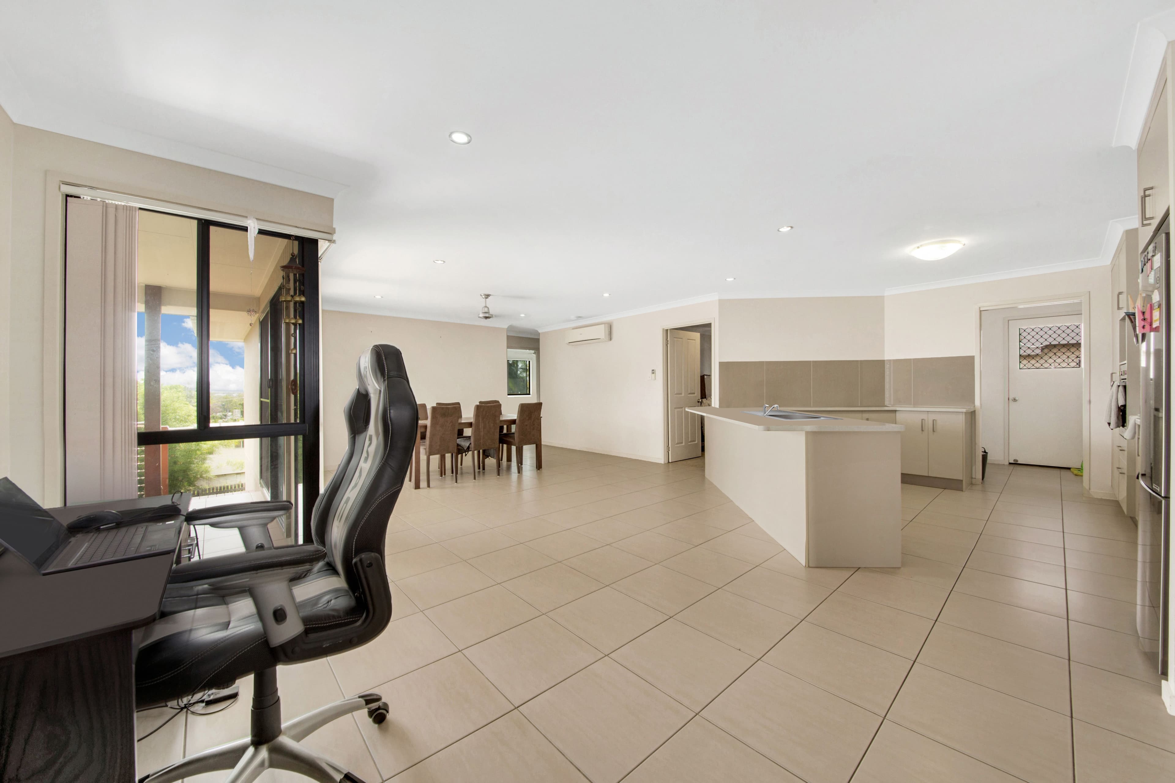 27 Holland Street, West Gladstone QLD 4680, West Gladstone - Thumbnail 6