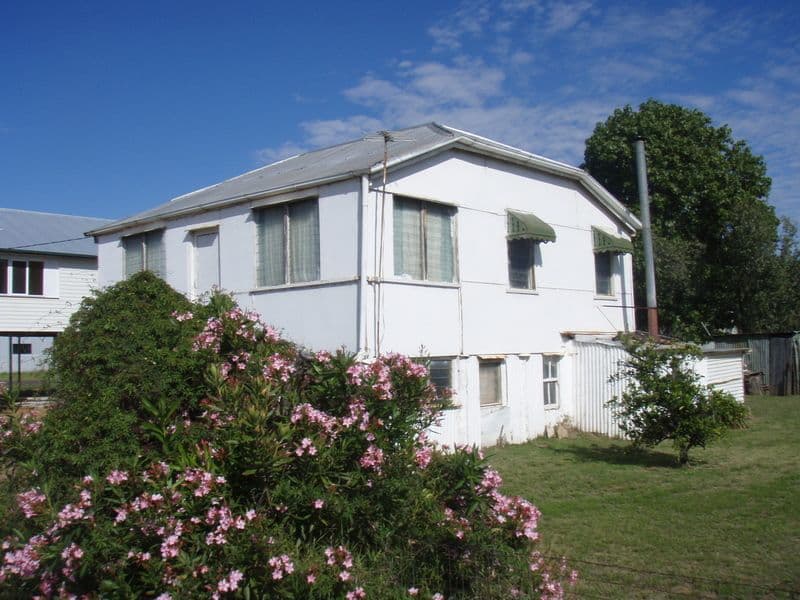35 King Street, CHARLEVILLE QLD 4470, Charleville - Thumbnail 2