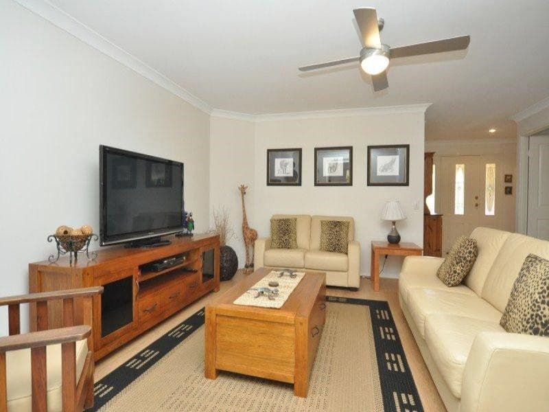 17 Cootharaba Drive, HELENSVALE QLD 4212, Helensvale - Thumbnail 4