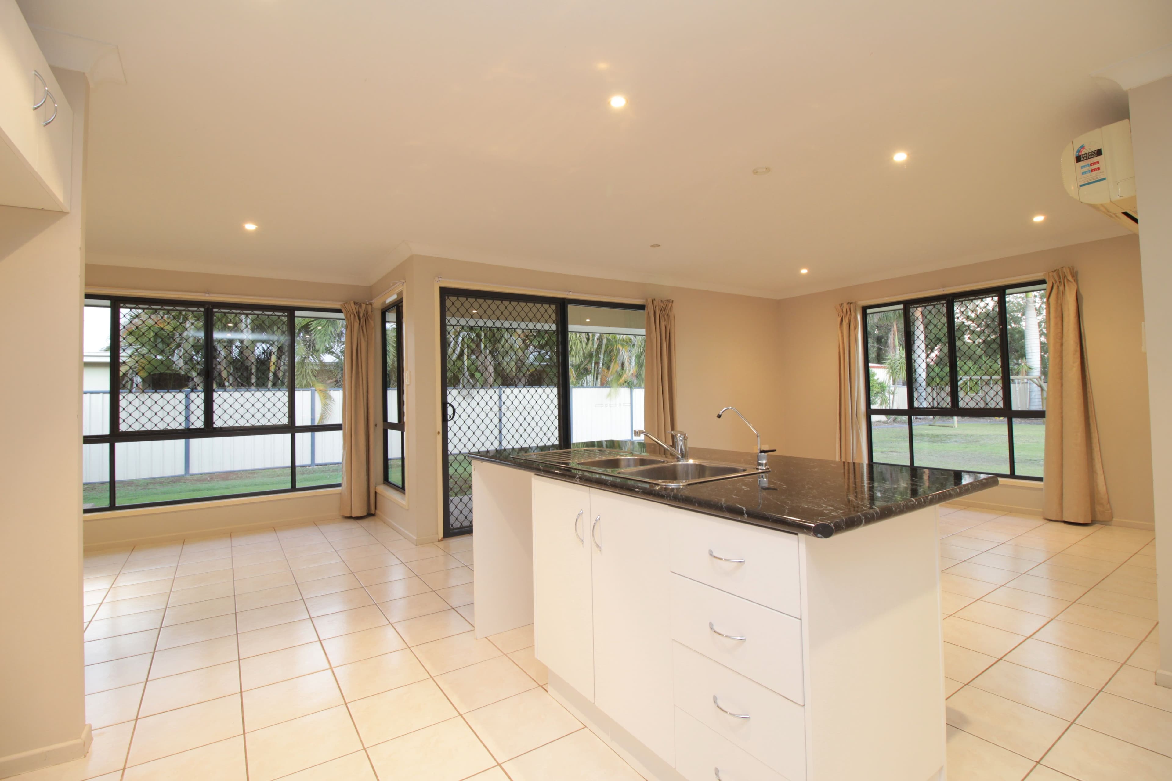 23 Carrington Place, Emerald QLD 4720, Emerald - Thumbnail 5