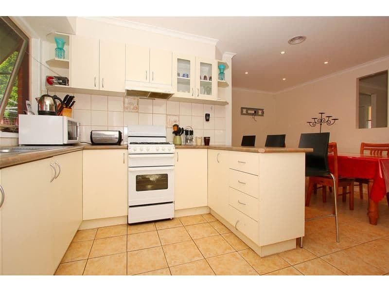 17 Leilani Grove, THOMASTOWN VIC 3074, Thomastown - Thumbnail 3