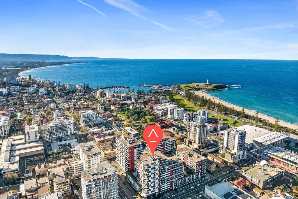 606/26 Burelli Street, Wollongong - Image 1